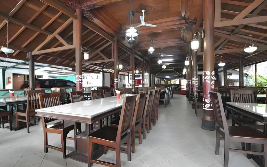 Hotel Batik Yogyakarta Esterno foto