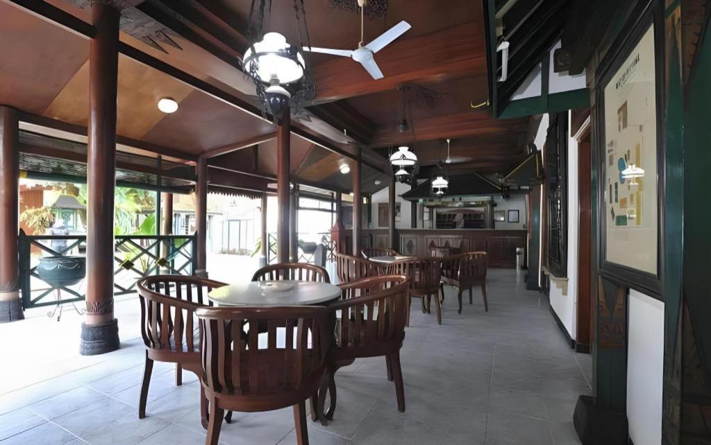 Hotel Batik Yogyakarta Esterno foto